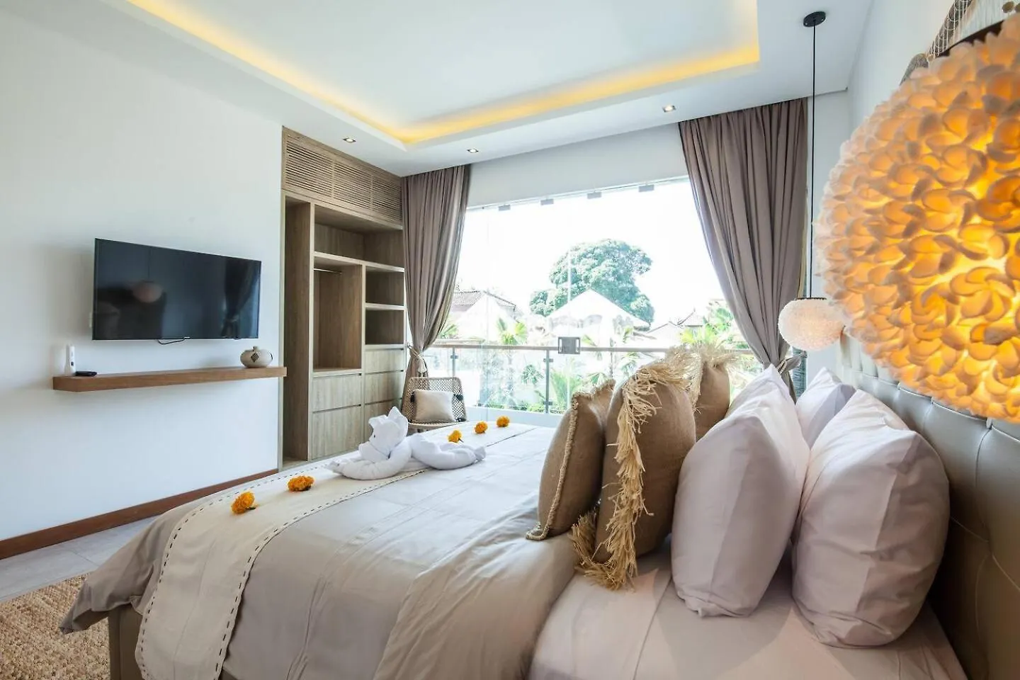 Amazing 4 Bd Villa In The Heart Of Seminyak Indonesien